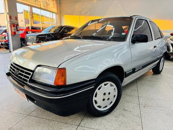 CHEVROLET KADETT 1.8 EFI SL/E 8V GASOLINA 2P MANUAL CHEVROLET KADETT 1.8 EFI SL/E 8V GASOLINA 2P MANUAL